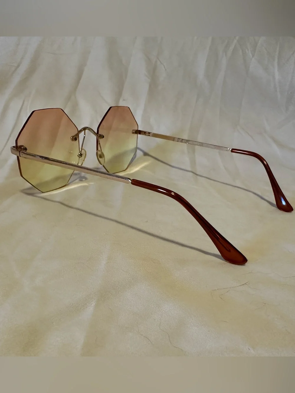 None rimless hexagon